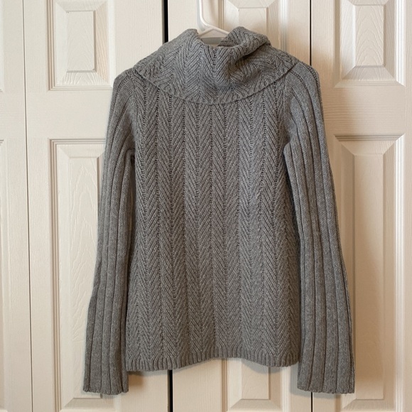 Gap Cowl Neck Sweater - Picture 2 of 8